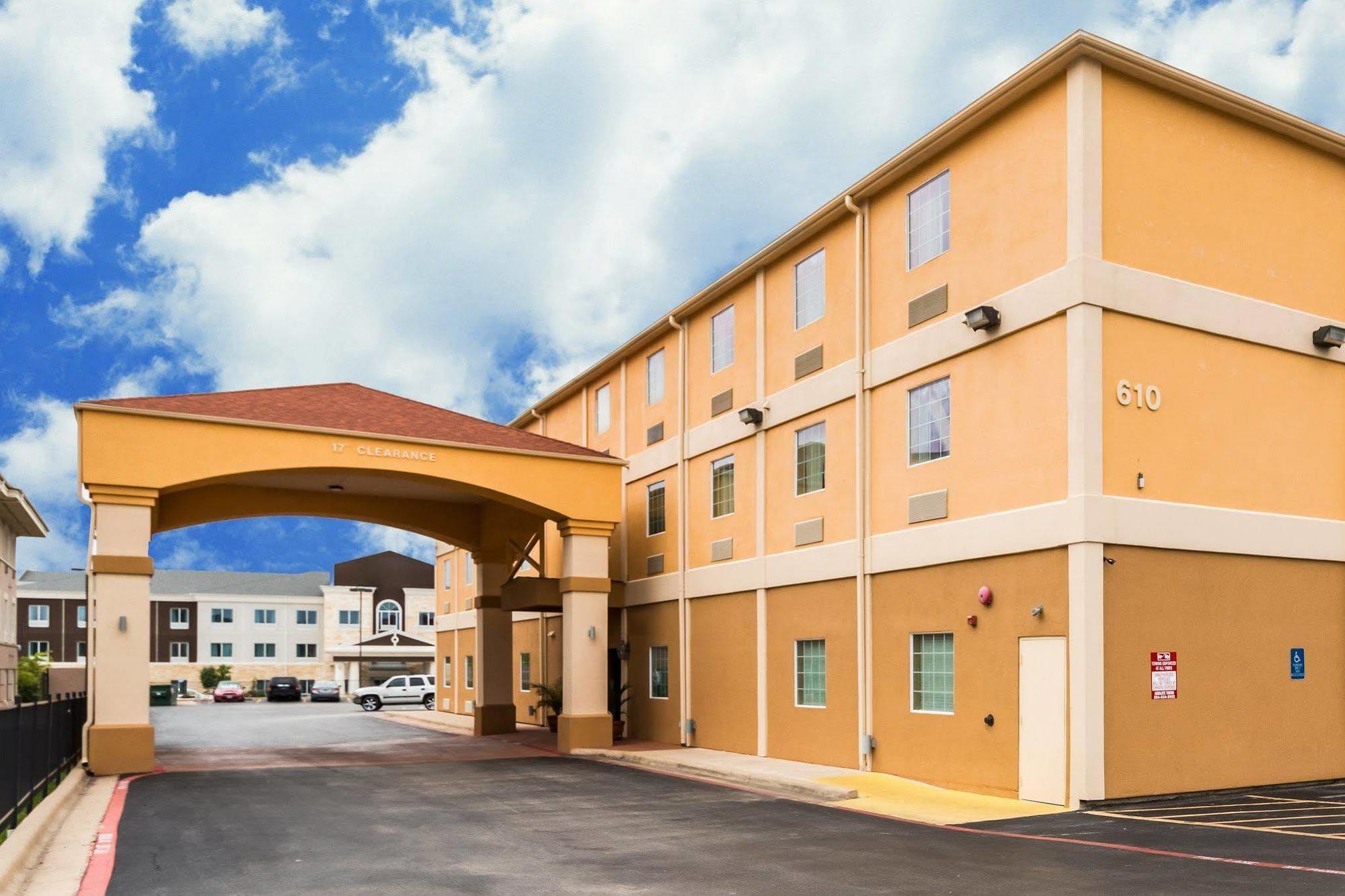 Quality Inn Killeen Near Fort Cavazos Exterior photo